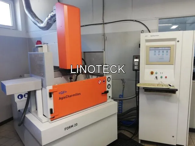 Conserto da Máquina corte eletroerosão fio elétrico CNC penetração Agie Charmilles Form 25 Conserto da Máquina corte eletroerosão fio elétrico CNC penetração Agie Charmilles Form 25